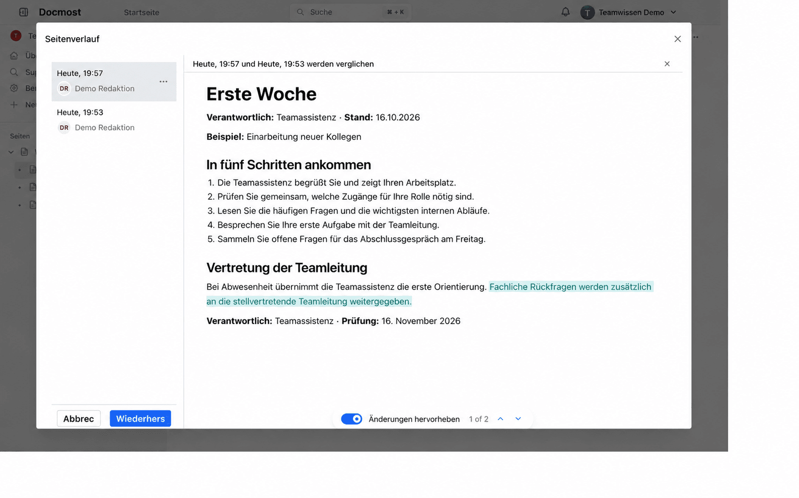 Docmost-Seitenverlauf mit zwei Fassungen der Seite Erste Woche und farblich hervorgehobener Ergänzung zur Vertretung